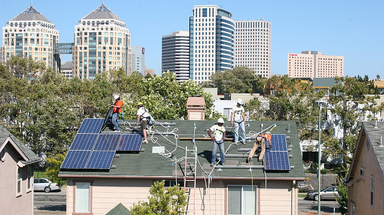 SMA America announces equipment partnership with GRID Alternatives